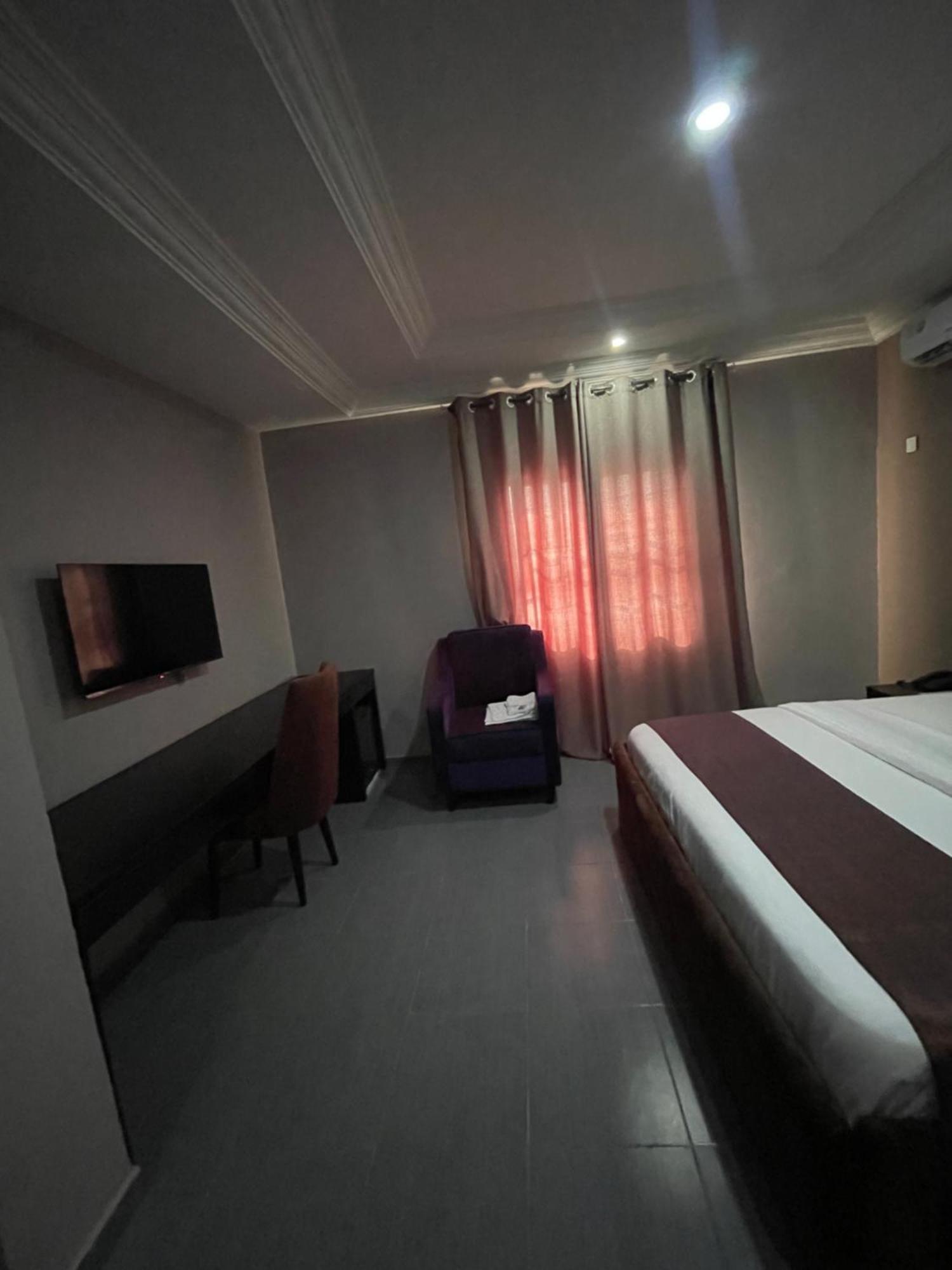 Nexus Xpress Hotel Abuja Exterior photo